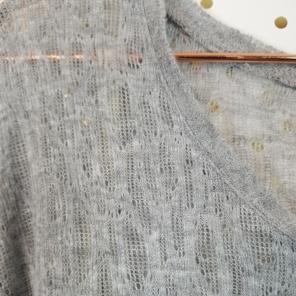 BONGO | Burnout Gray Knit Short Sleeve Crop Top - Picture 3 of 7